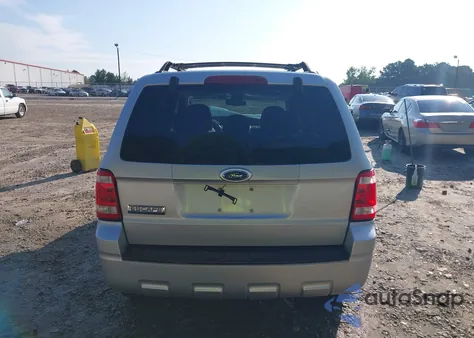 2009 Ford Escape Xlt from USA, damaged, VIN 1FMCU03739KA36420
